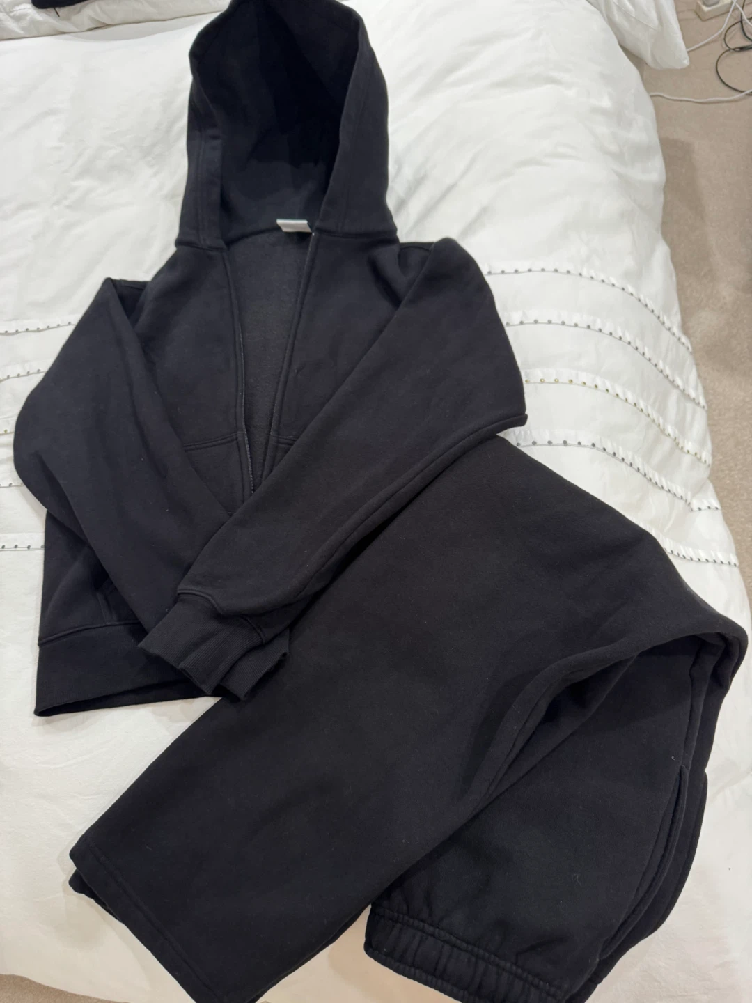 TNA Sweatfleece Hoodie and Sweatpants