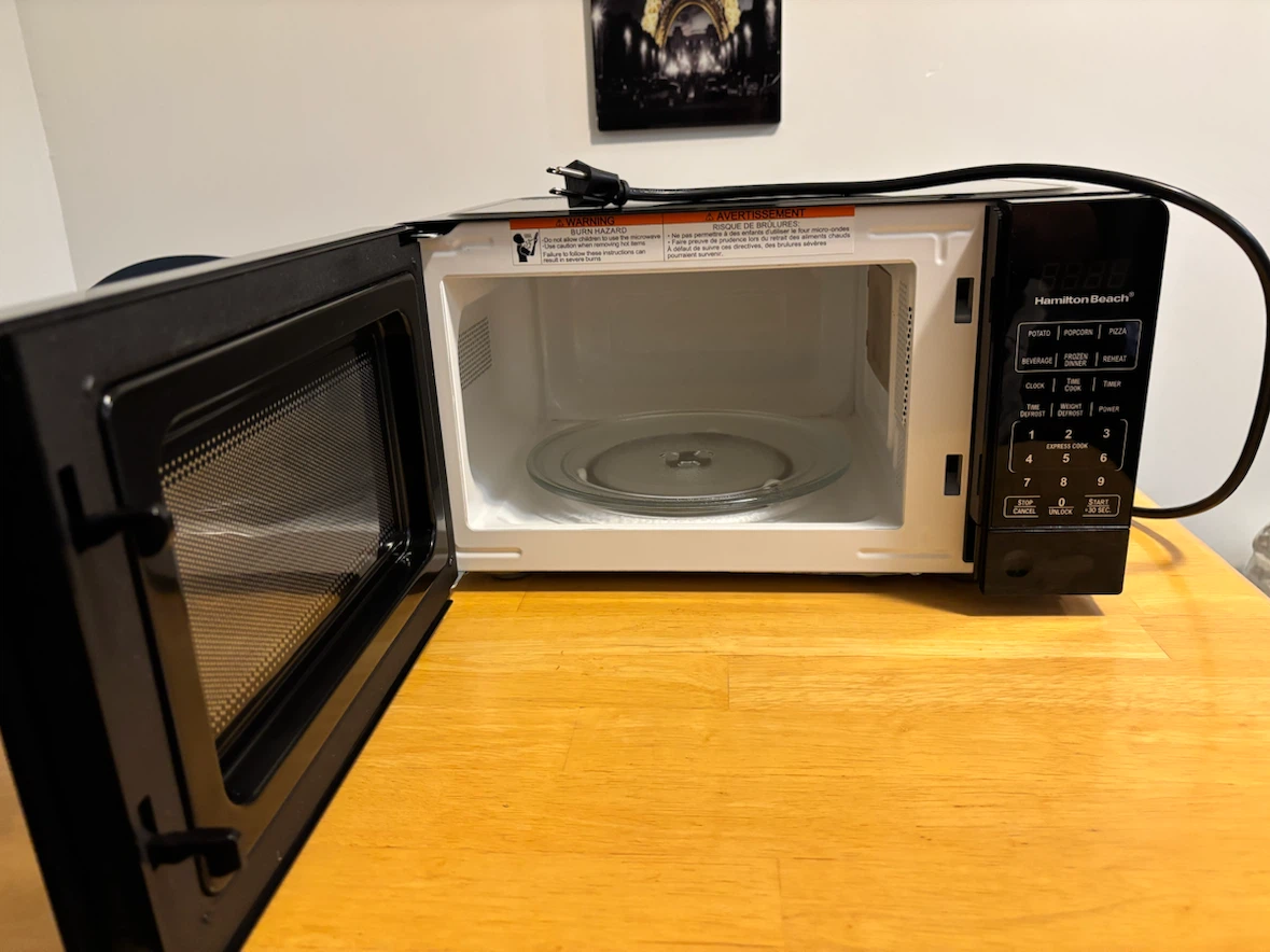 Hamilton Beach Microwave - photo 3