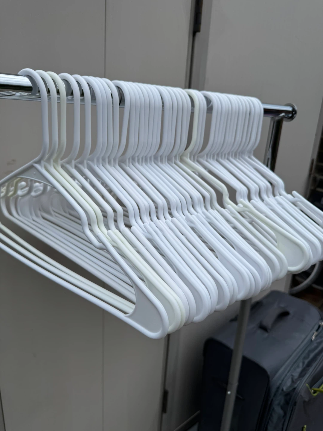 Set of White Plastic Hangers( set of 40)
