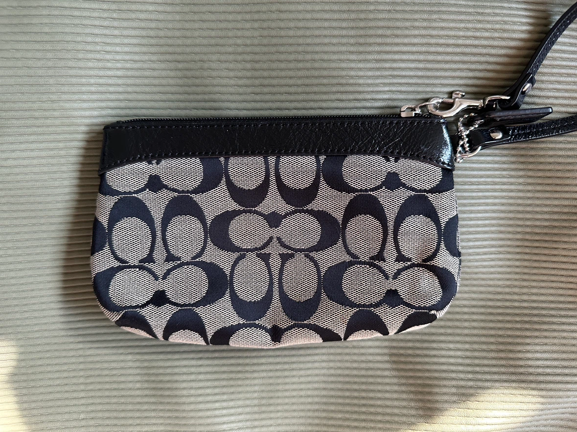 Vintage Coach Wristlet - photo 2