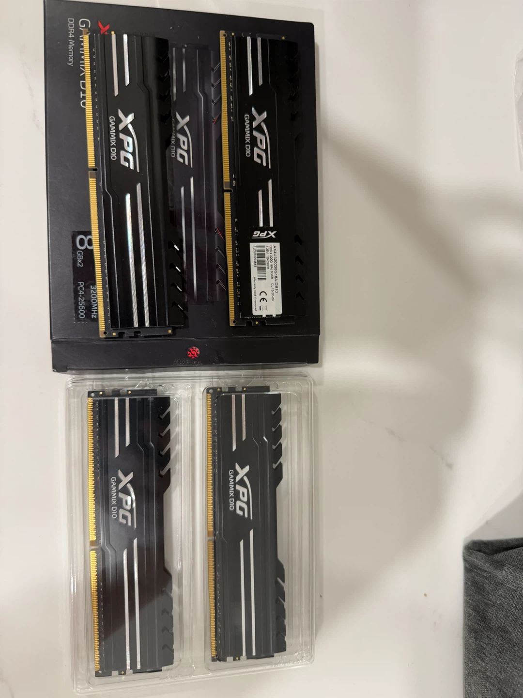 XPG GAMMIX D10 32GB(4x8GB) DDR4 3200MHz