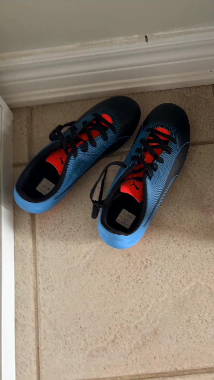 Soccer cleats - photo 2