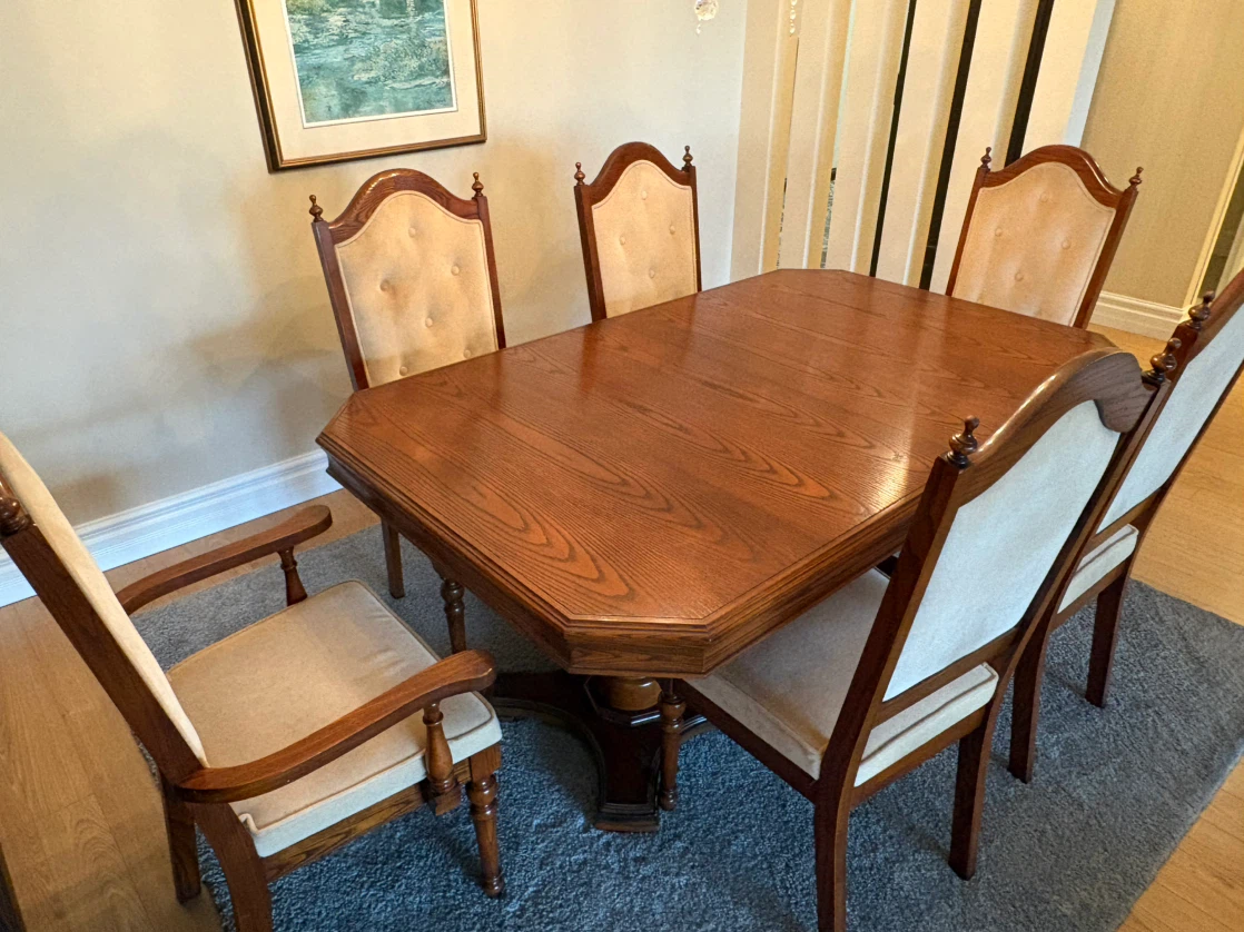 Free delivery used Wooden Dining Table with 6 Chairs