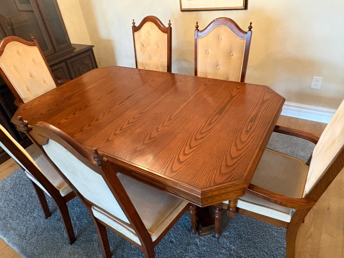 Free delivery used Wooden Dining Table with 6 Chairs - photo 2