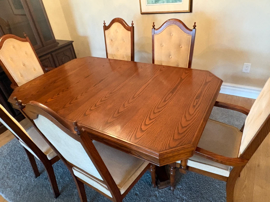 Free delivery used Wooden Dining Table with 6 Chairs - photo 3