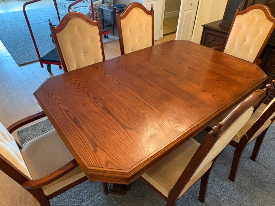 Free delivery used Wooden Dining Table with 6 Chairs - photo 5
