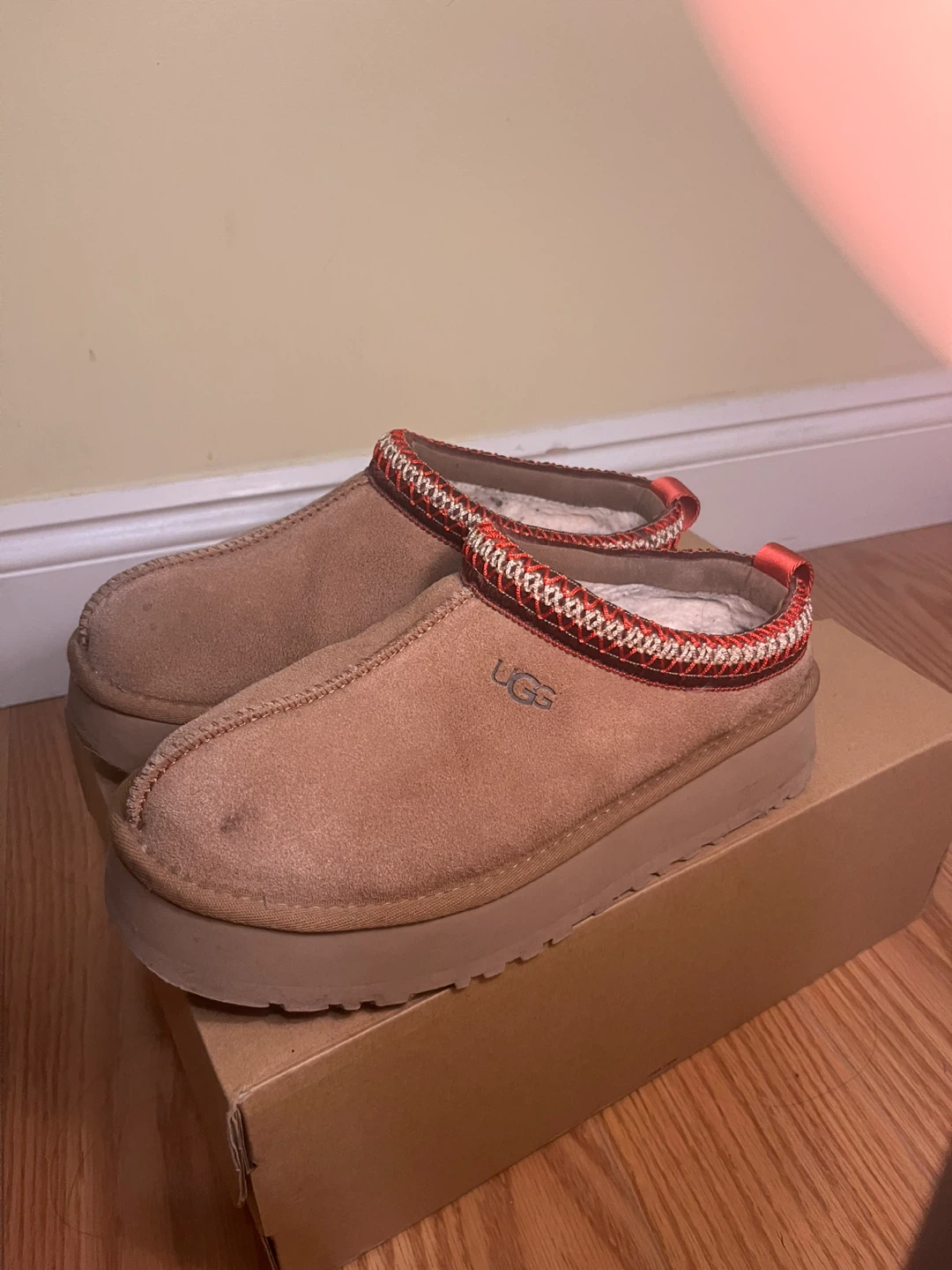 US 8 Ugg Tazz II in Chestnut