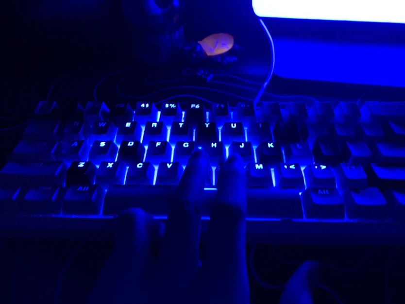 Backlit gaming keyboard and Razer mouse set - photo 2
