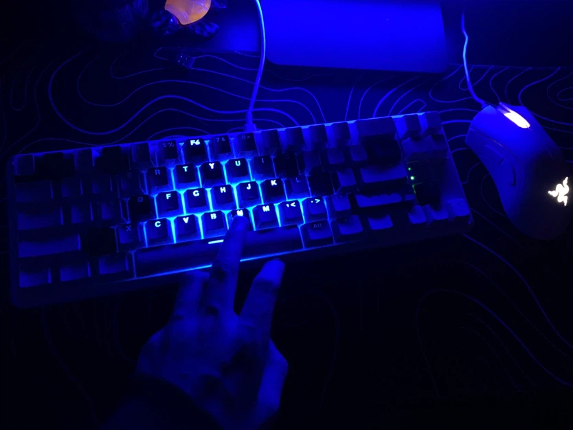 Backlit gaming keyboard and Razer mouse set - photo 3