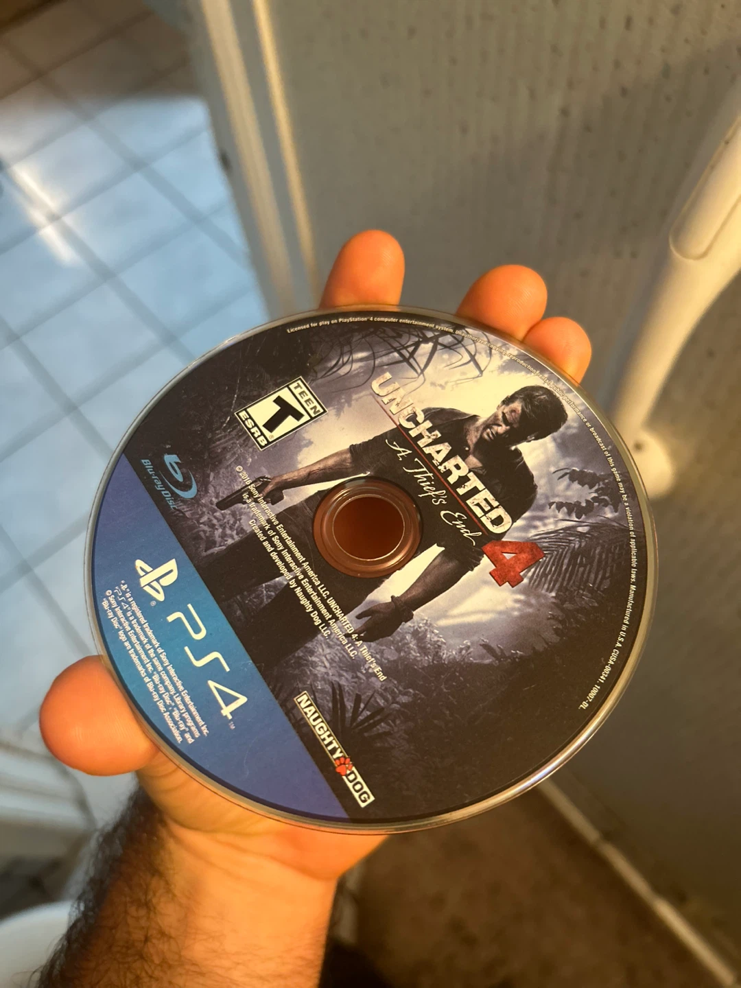Uncharted 4: A Thief's End PS4 Game Disc