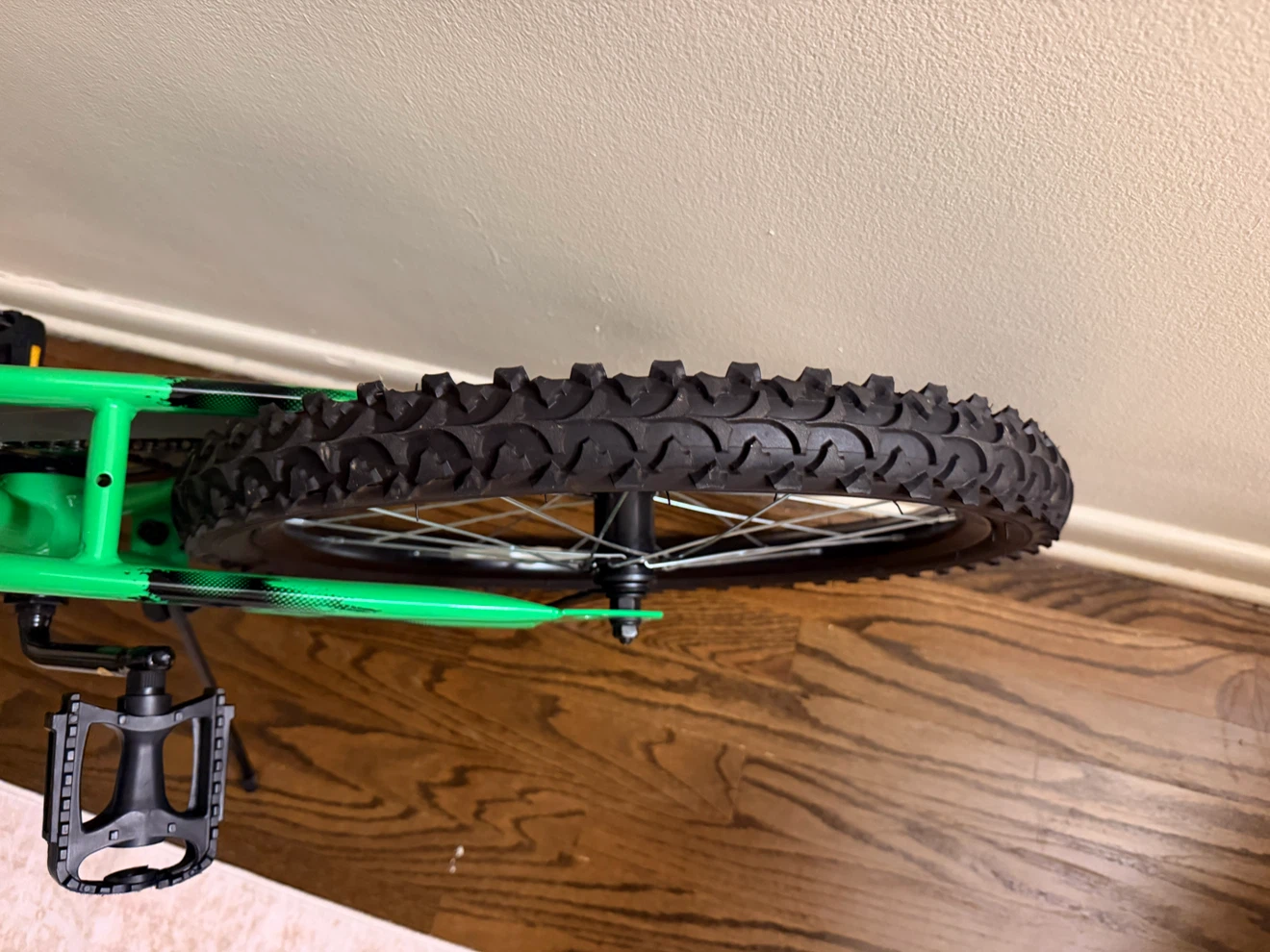 Green Erupt Bike - photo 2