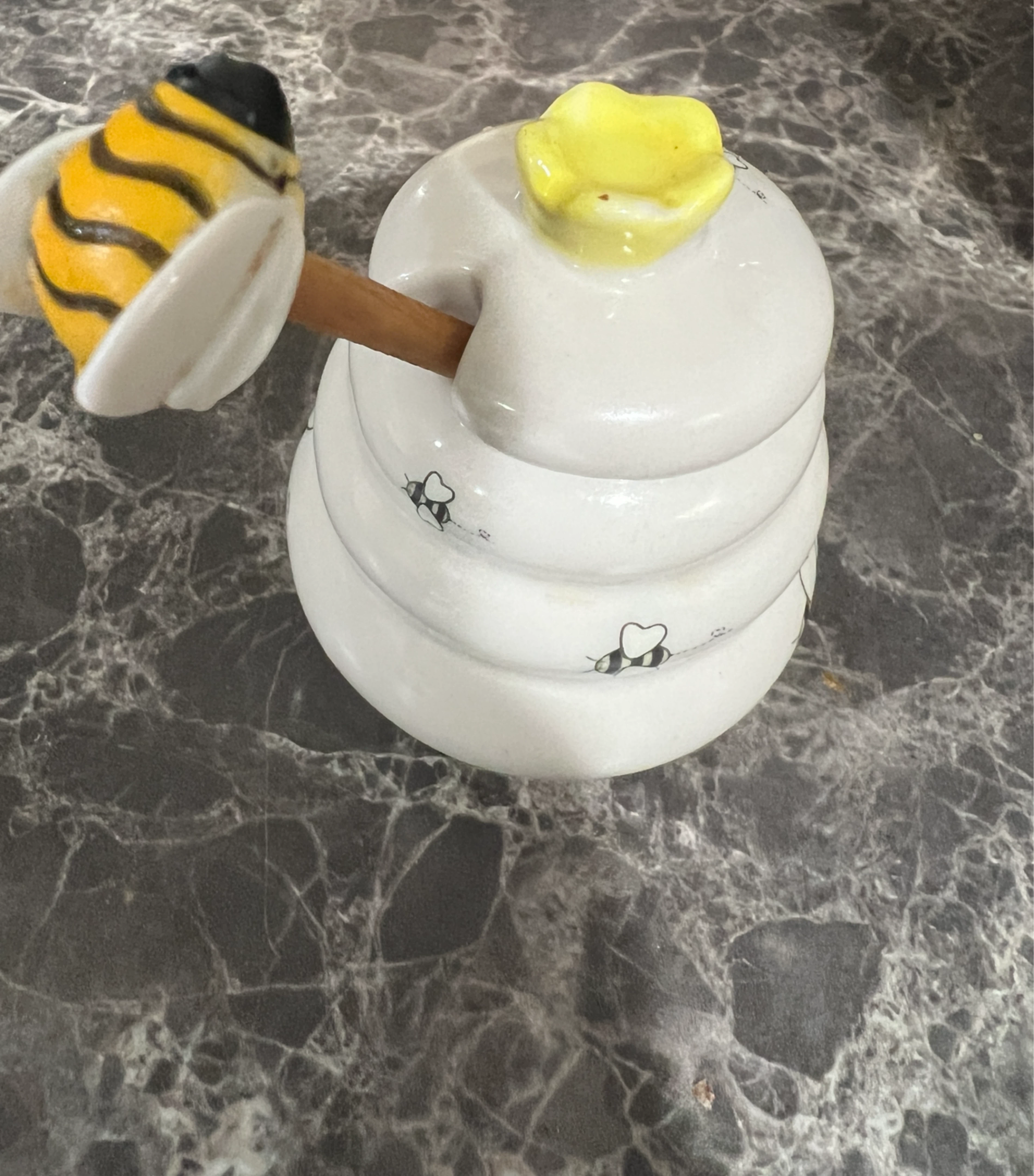 Ceramic Bee Honey Pot with Dipper