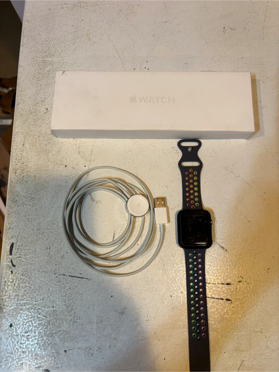 Apple iPad and Apple Watch - photo 2