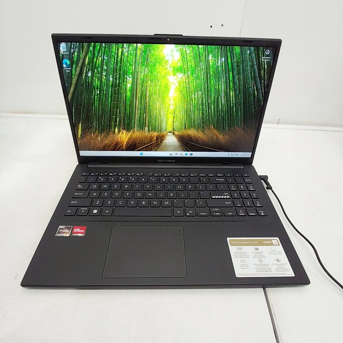 Brand new ASUS VivoBook Laptop - AMD Radeon