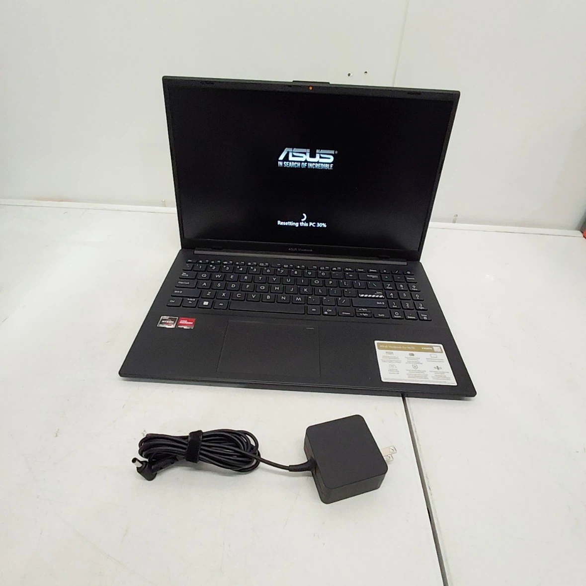 Brand new ASUS VivoBook Laptop - AMD Radeon - photo 3