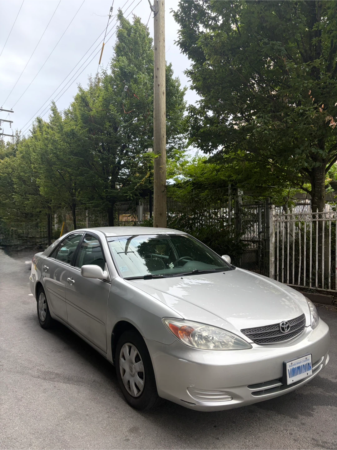 Toyota Camry LE Sedan - photo 2