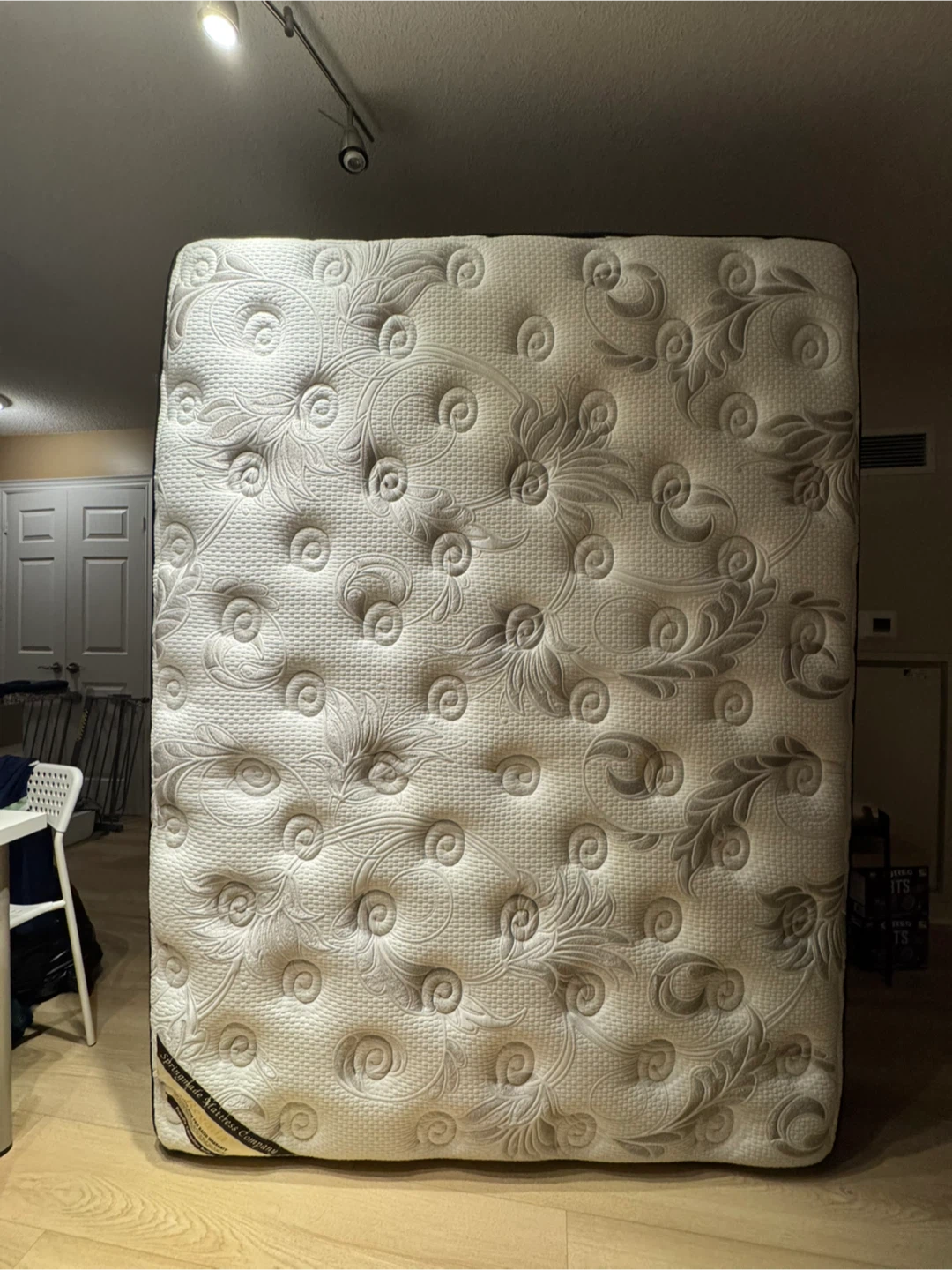 Selling queen sized mattress
