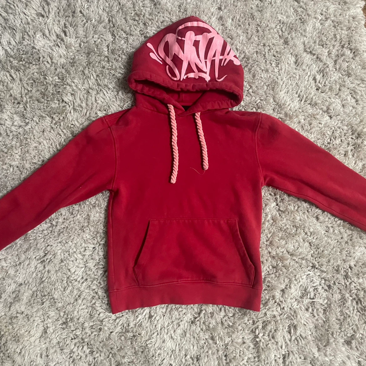 Syna world hoodie