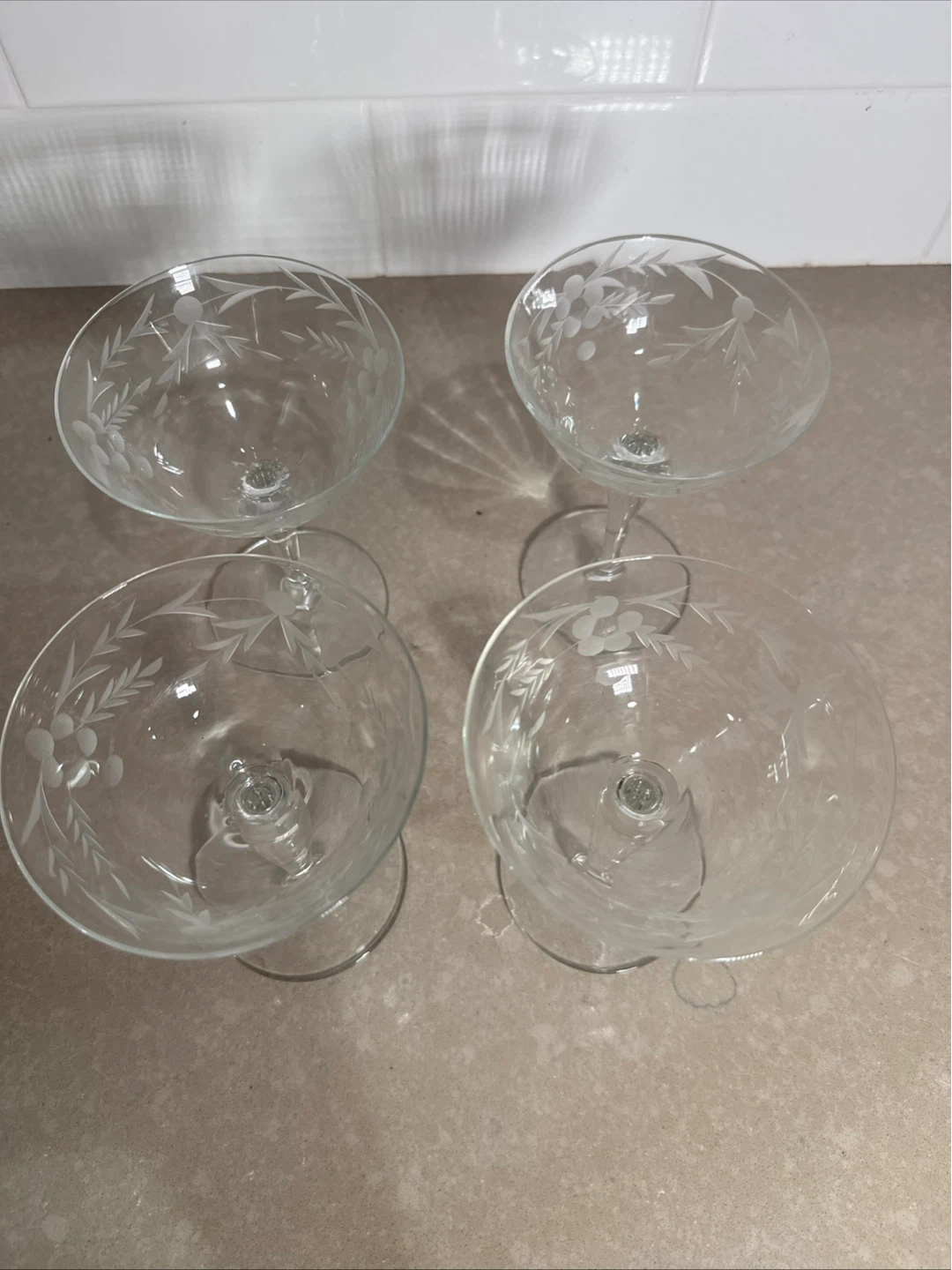 Set of 4 Etched Glass Coupe Glasses - photo 2