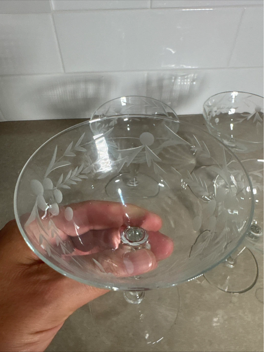 Set of 4 Etched Glass Coupe Glasses - photo 3