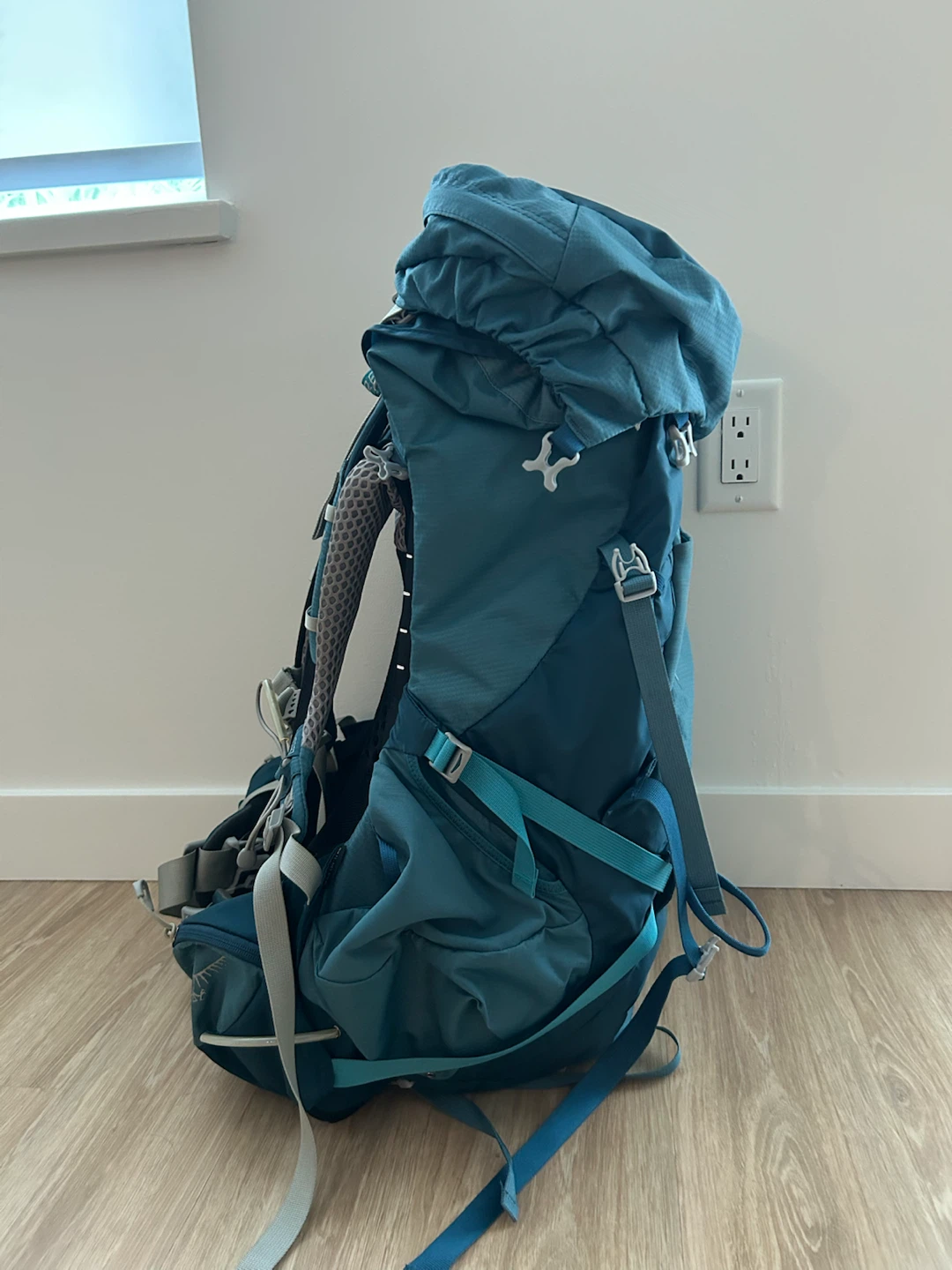 Osprey Aura AG 50 Women’s Backpack - photo 2