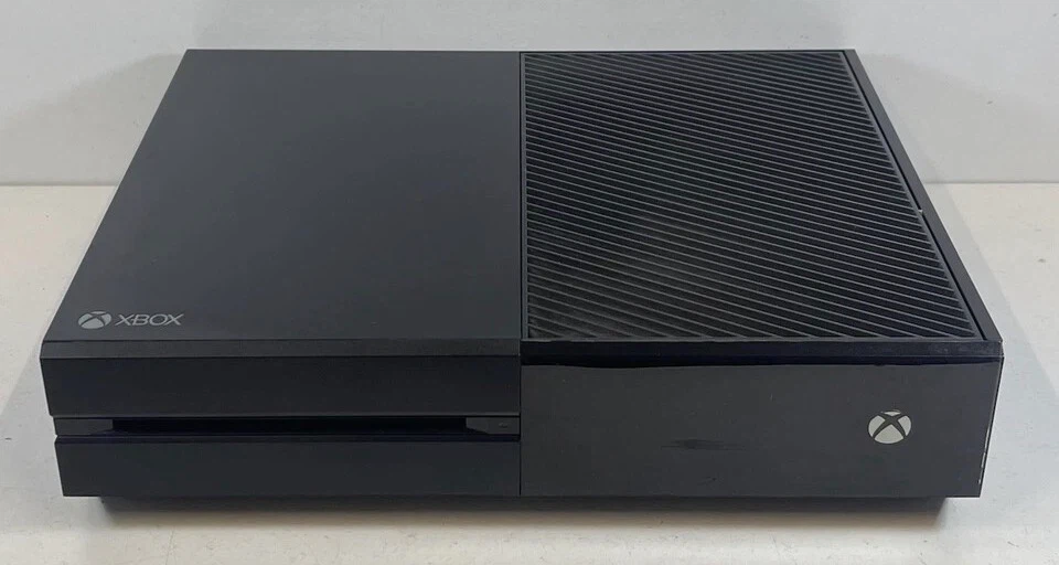 Xbox One Console (and 3 controllers)