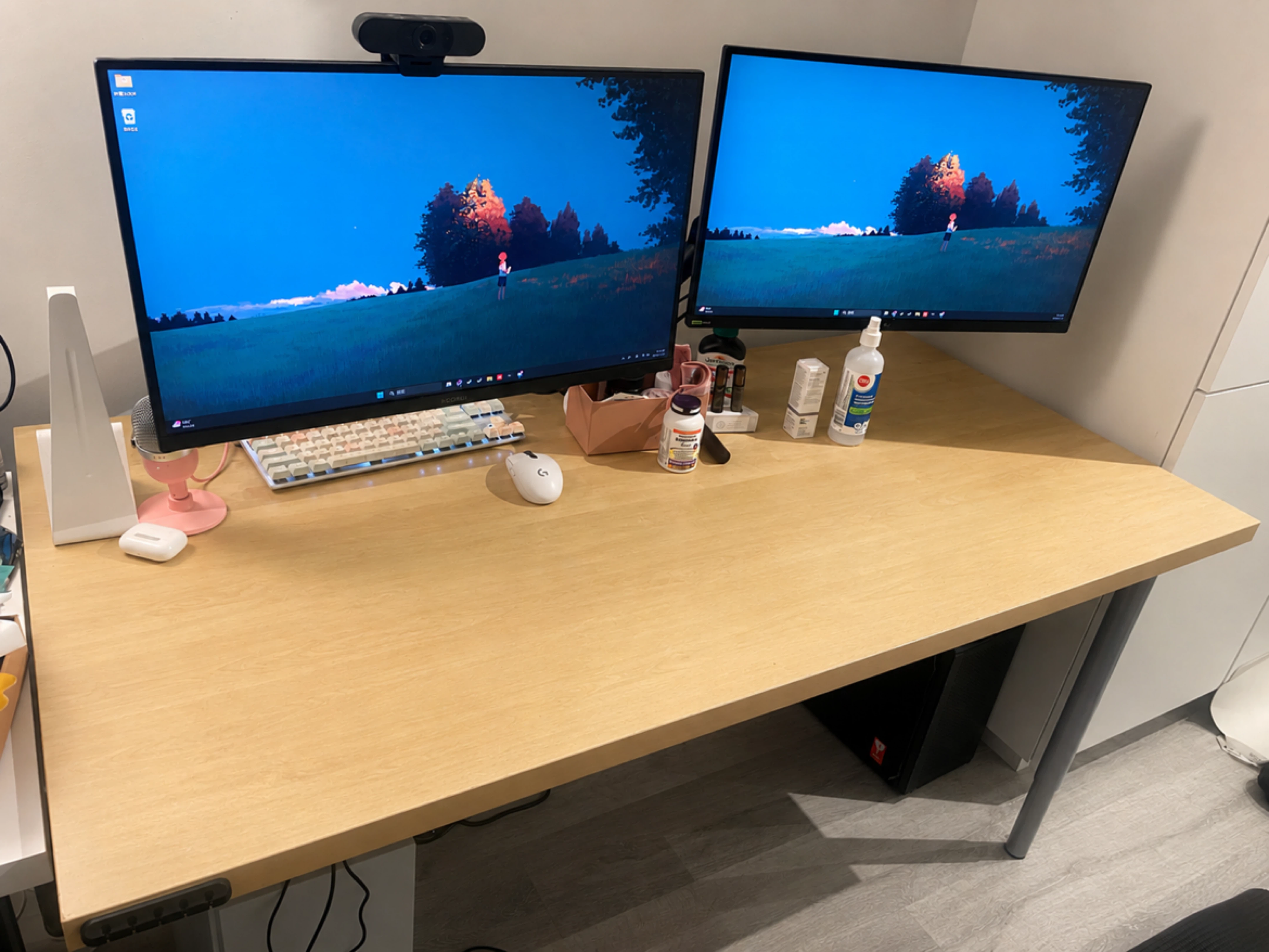 IKEA VIKA AMON Desk