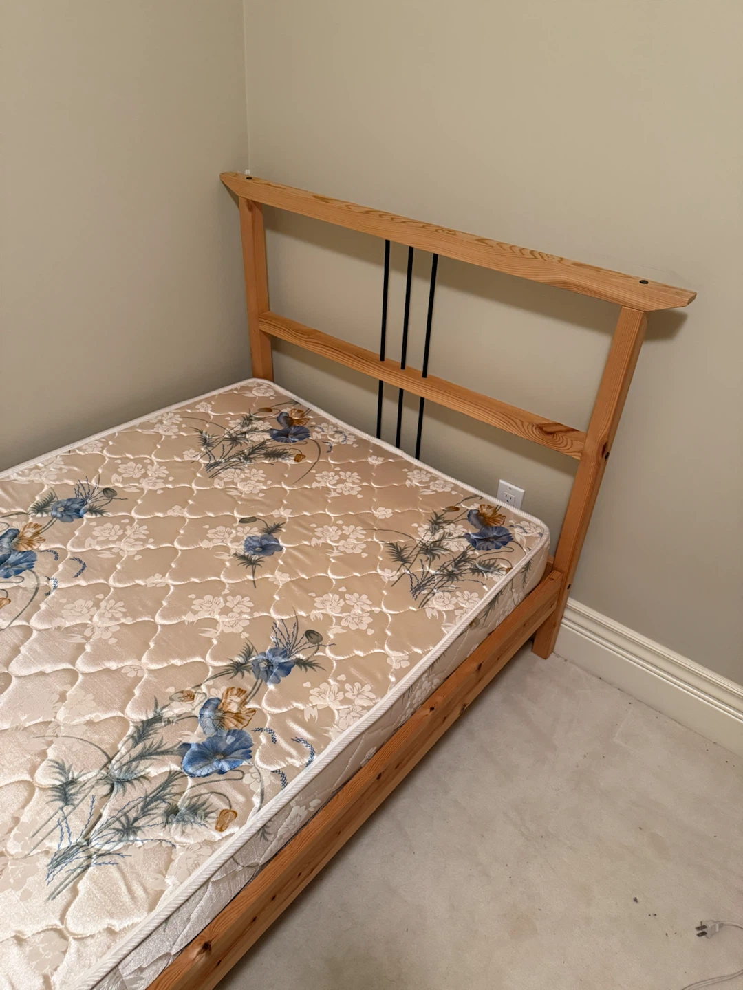 Dream Classic Twin Mattress with Wooden Bed Frame - photo 2