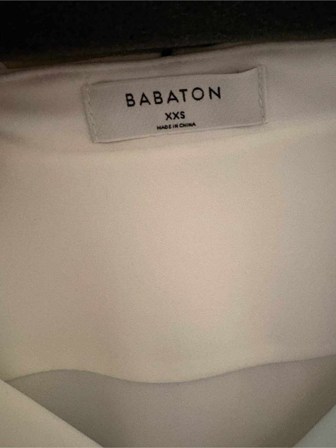 New Babaton Aritzia White Blouse - size XXS (fits loose) - photo 2