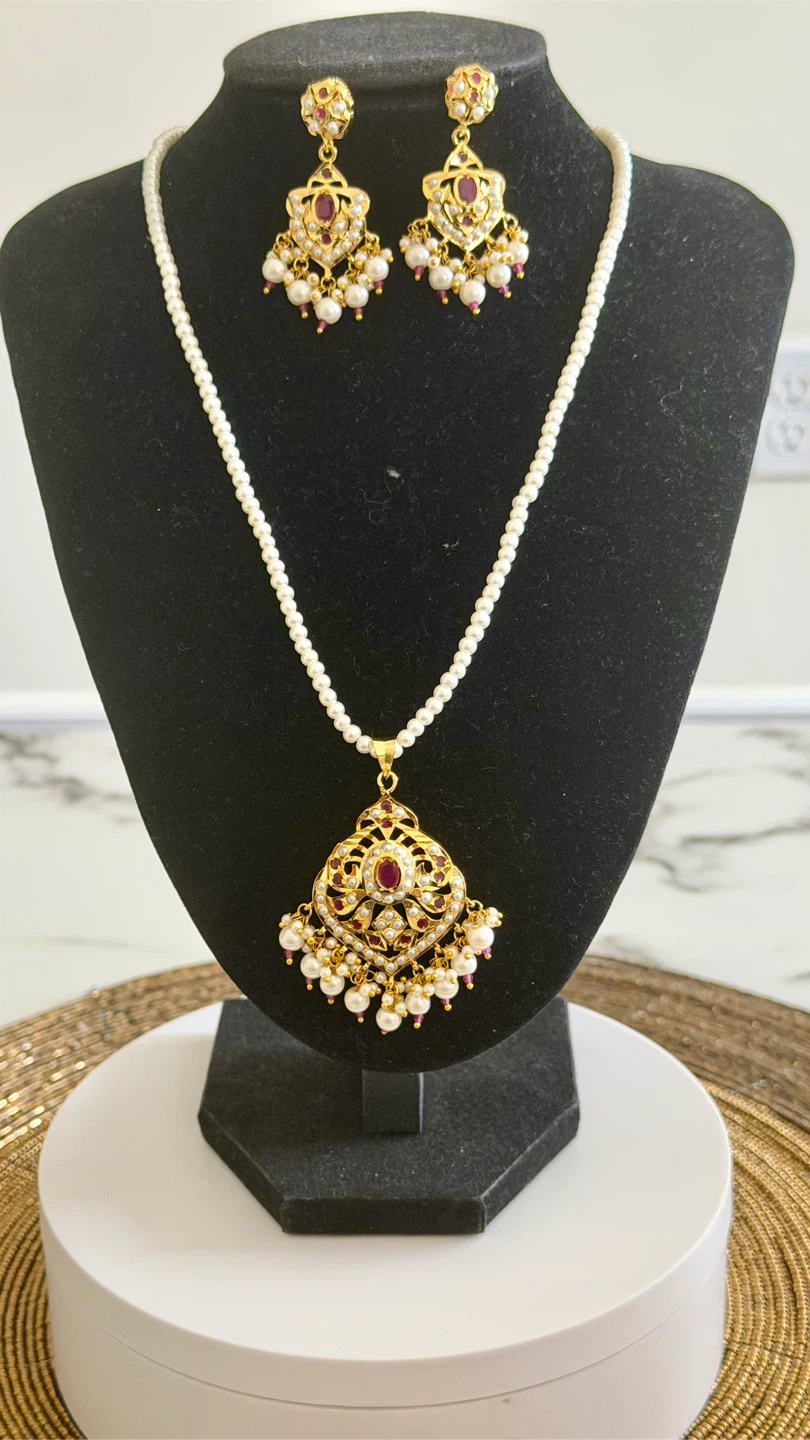Pearl Necklace and Earrings Set with Pendant