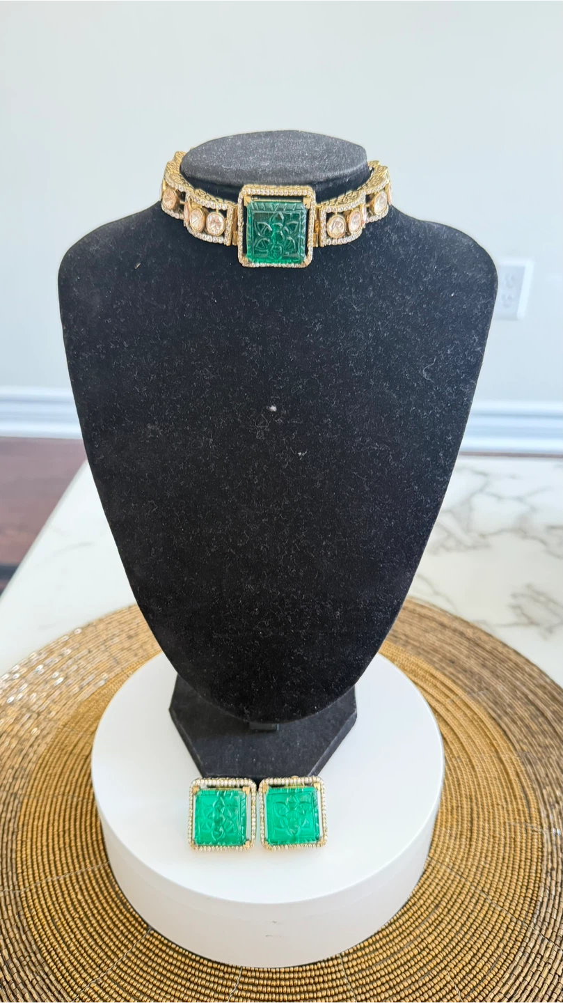 Emerald and Diamond Choker Necklace and Earrings Set