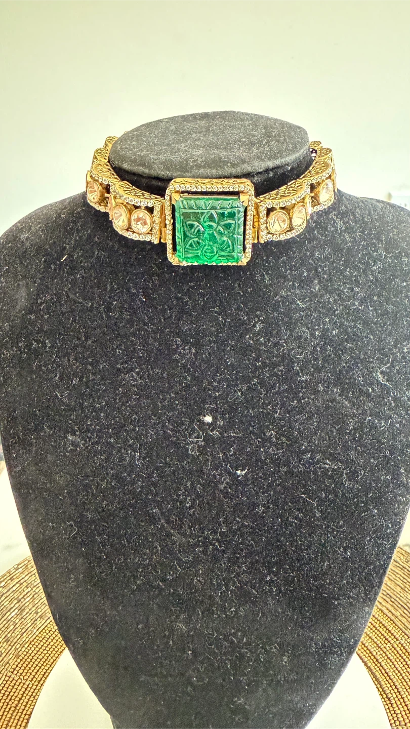 Emerald and Diamond Choker Necklace and Earrings Set - photo 2