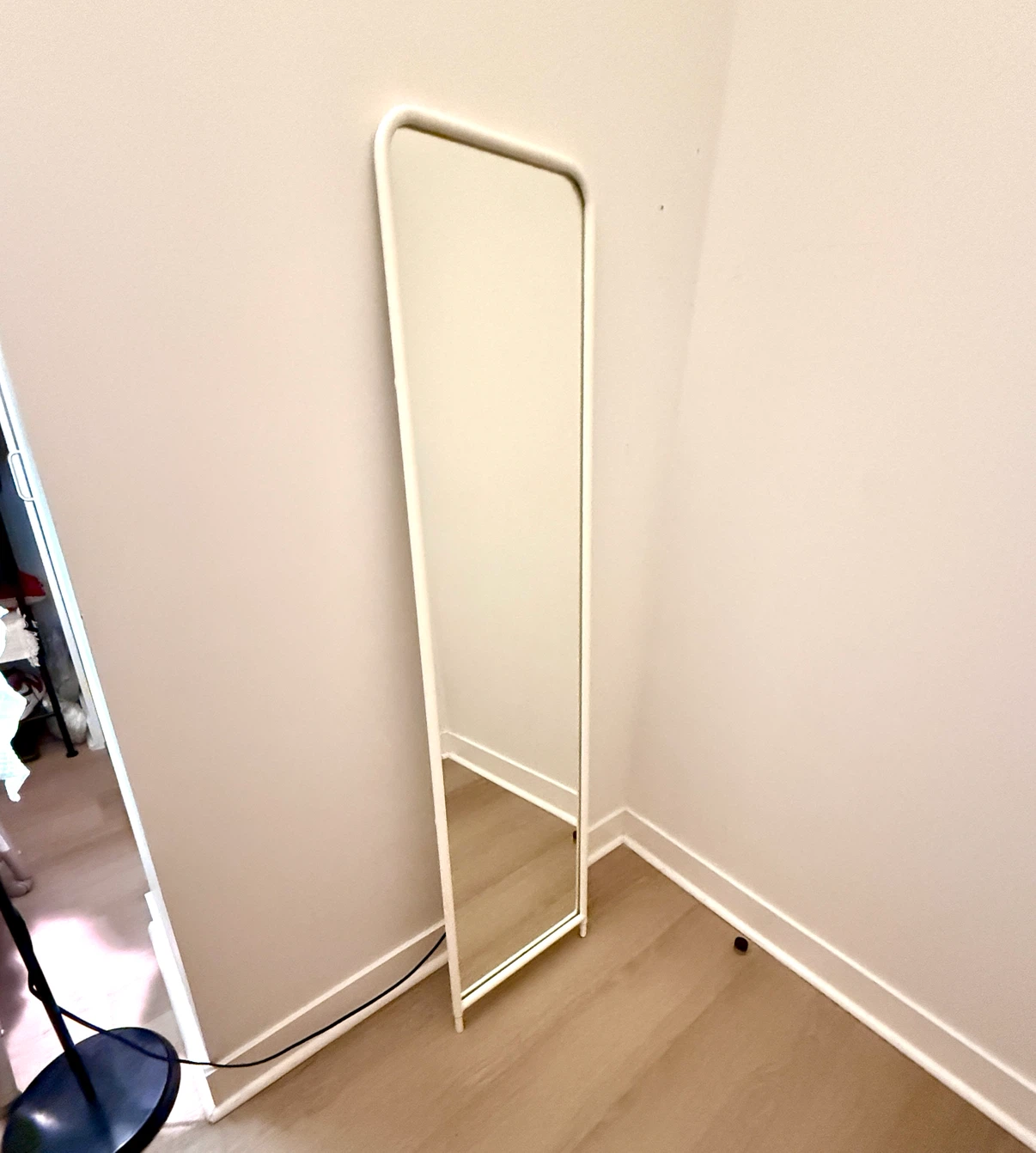IKEA KNAPPER Floor Mirror White