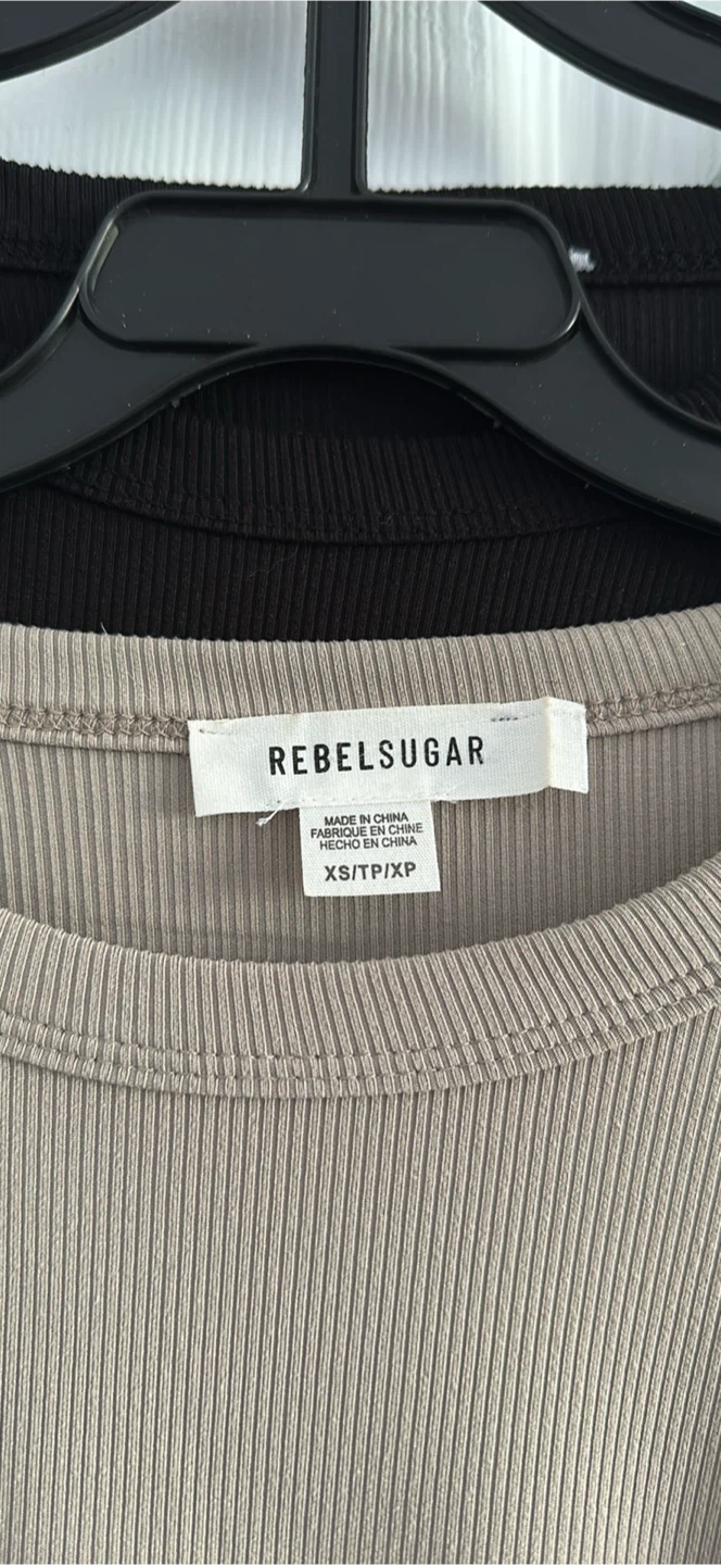 Fitted ribbed long sleeve top - photo 2