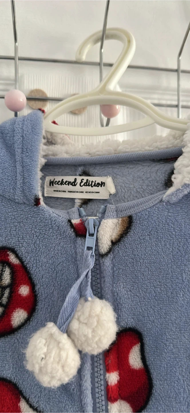 Mushroom Fleece Onesie - photo 2