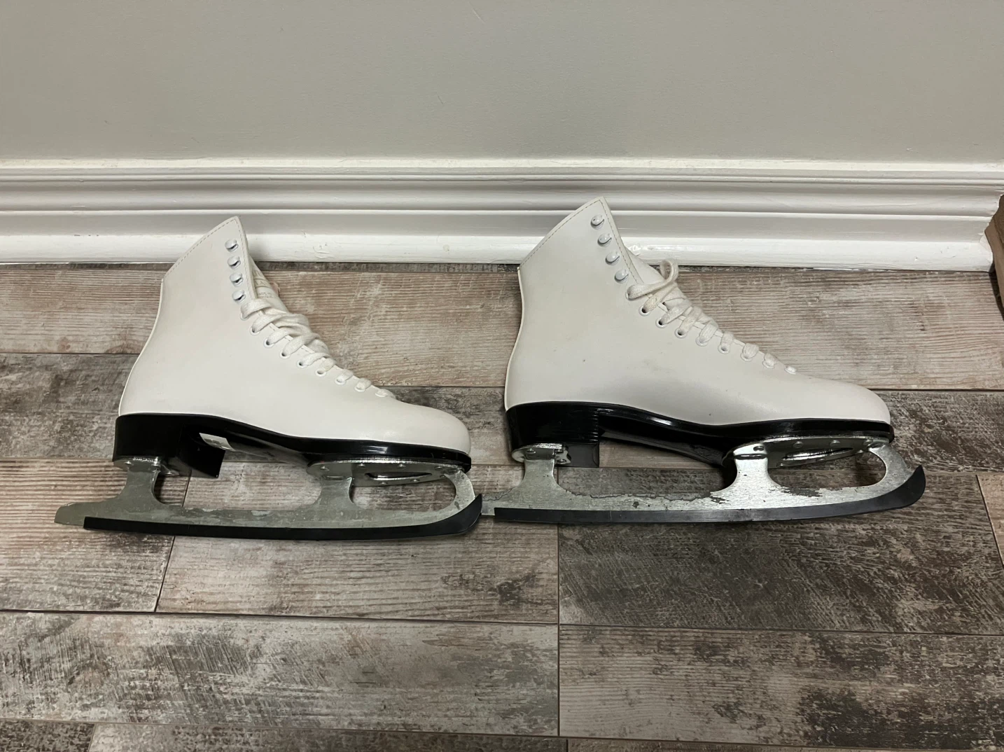 Classic Ice Skates - photo 3