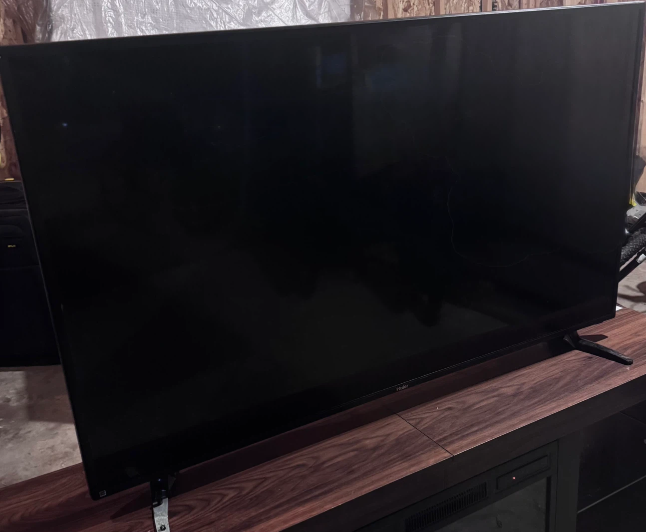 Haier Flat Screen TV 50 inch