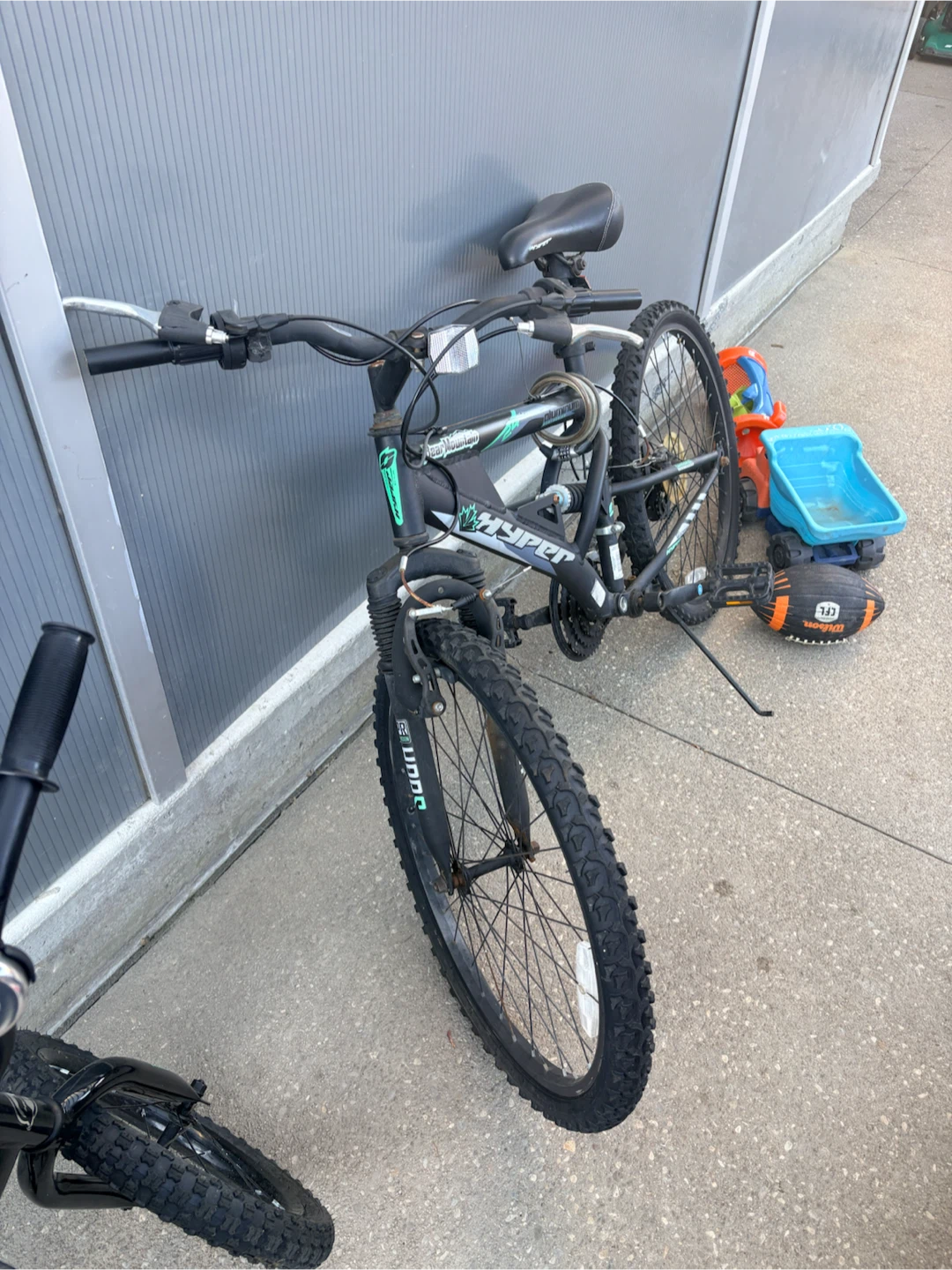 Hyper Bear Mountain Bicycle - photo 3