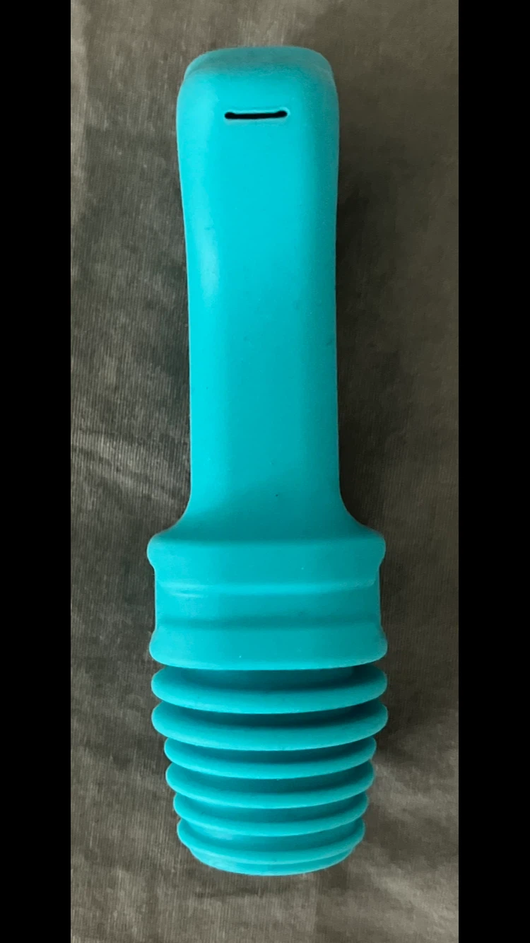 Teal Silicone Portable Bidet Nozzle 🩵🧴💧🚿✈️🧳🎒👜👛👝 - photo 4