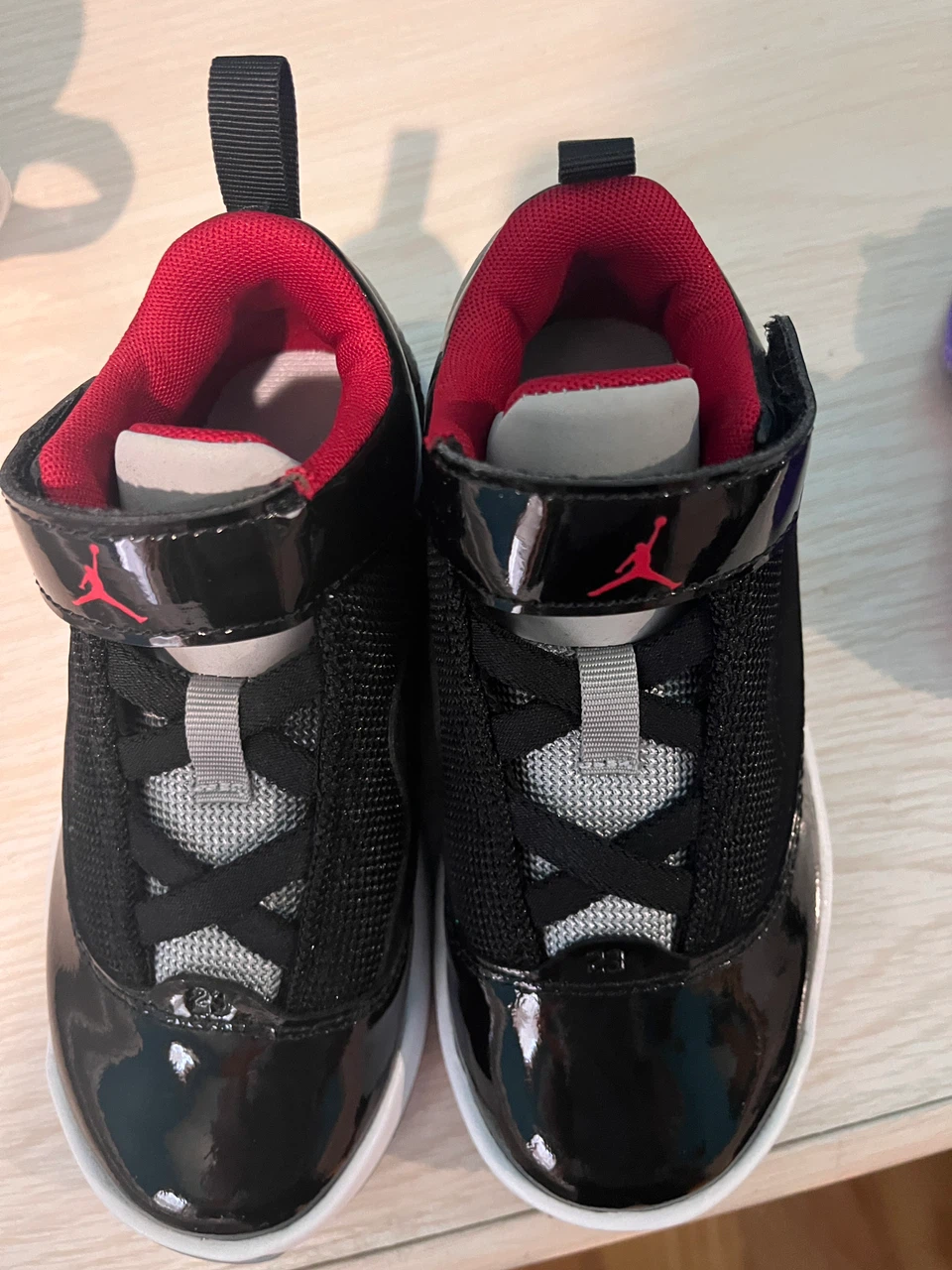 Kids Jordan Max Aura 2 "Black Cement" - Size 11C