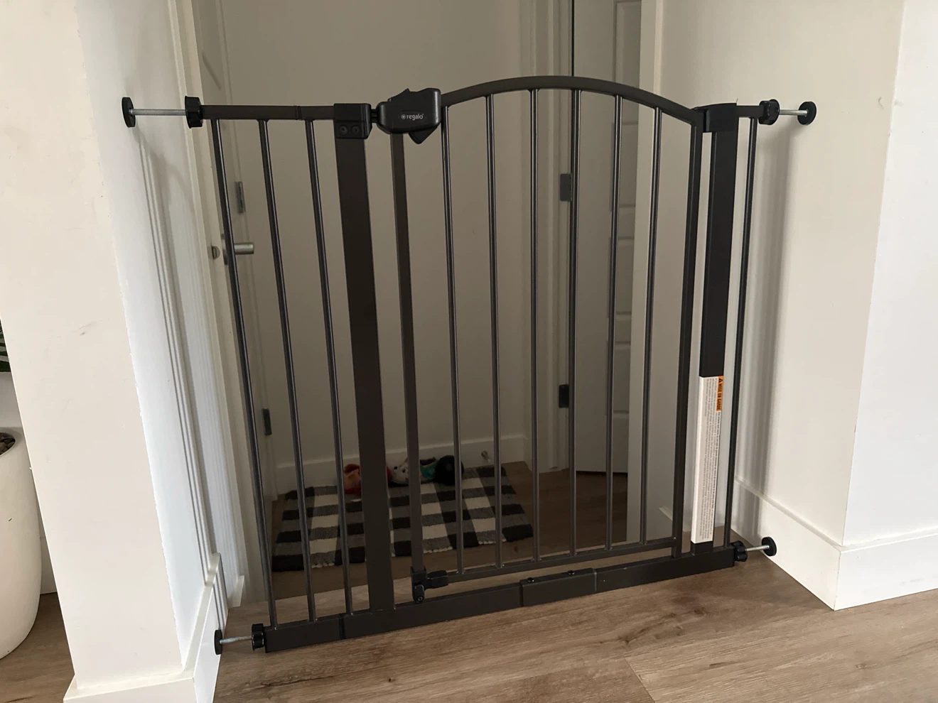 Regalo Easy Step Walk Through Baby Gate in Bronze