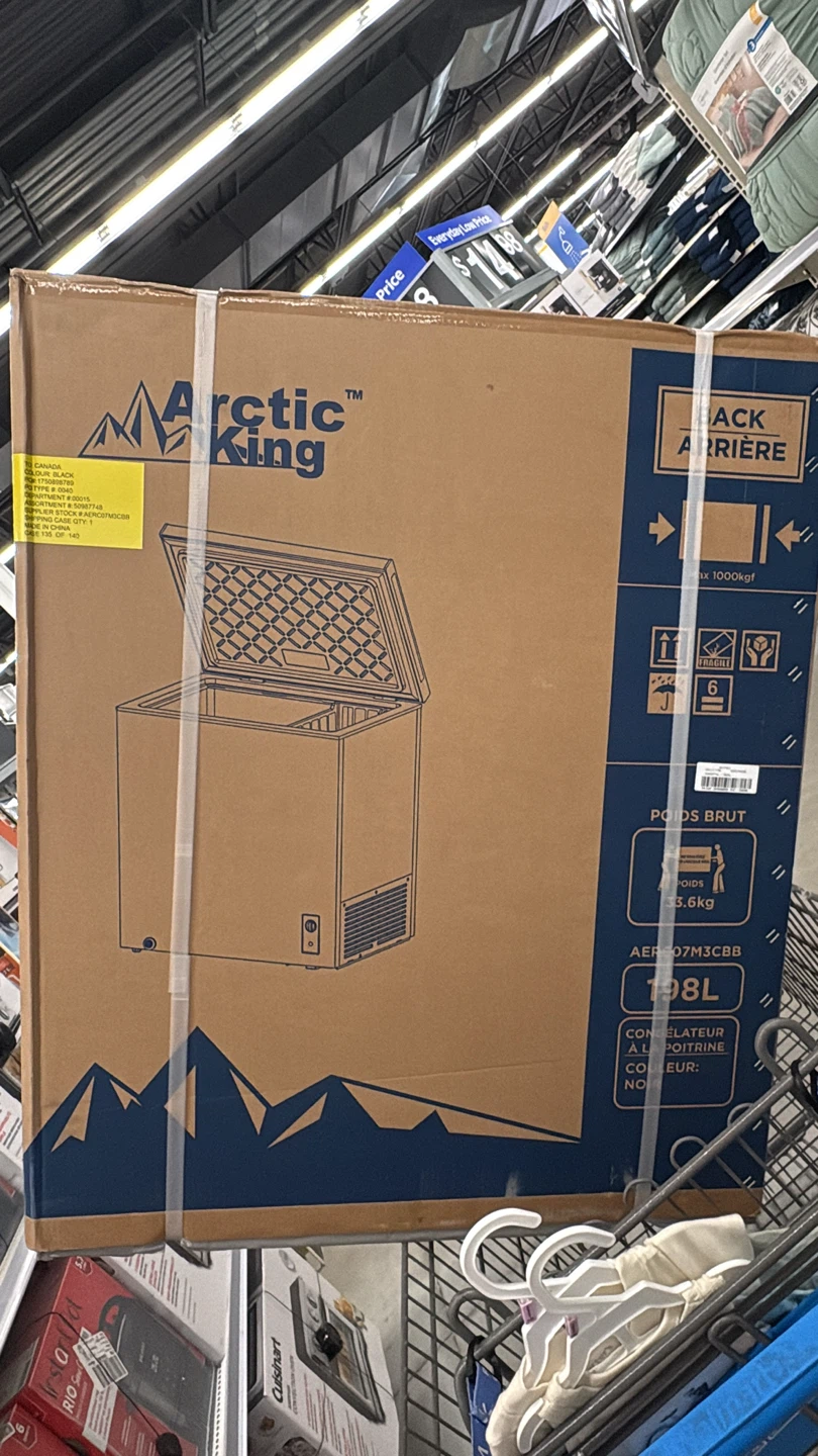 Brand New 7 cu ft Arctic King Chest Freezer - photo 3