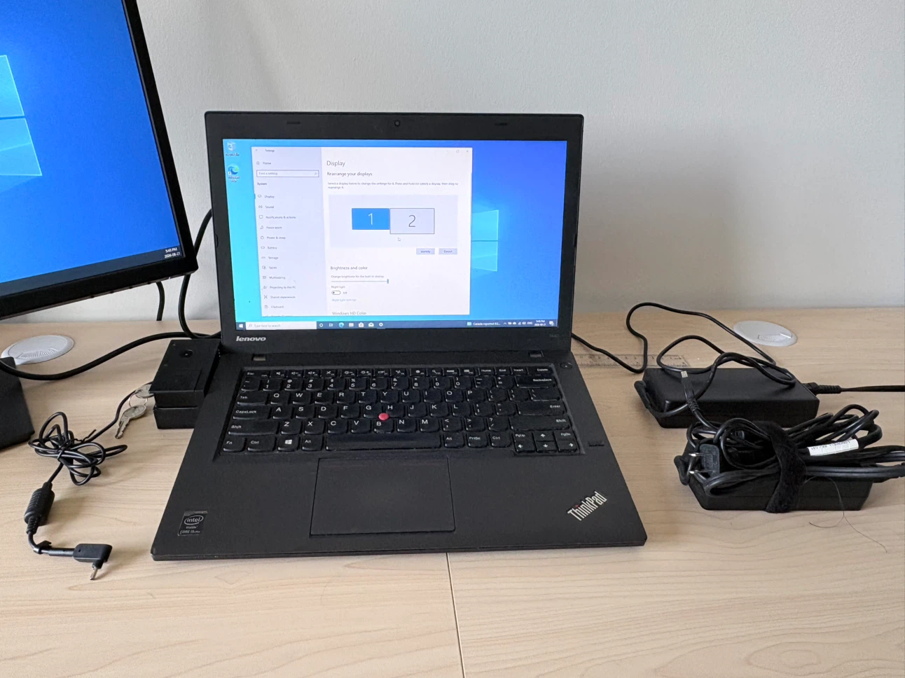 Lenovo ThinkPad T440 Laptop and docking station - photo 2