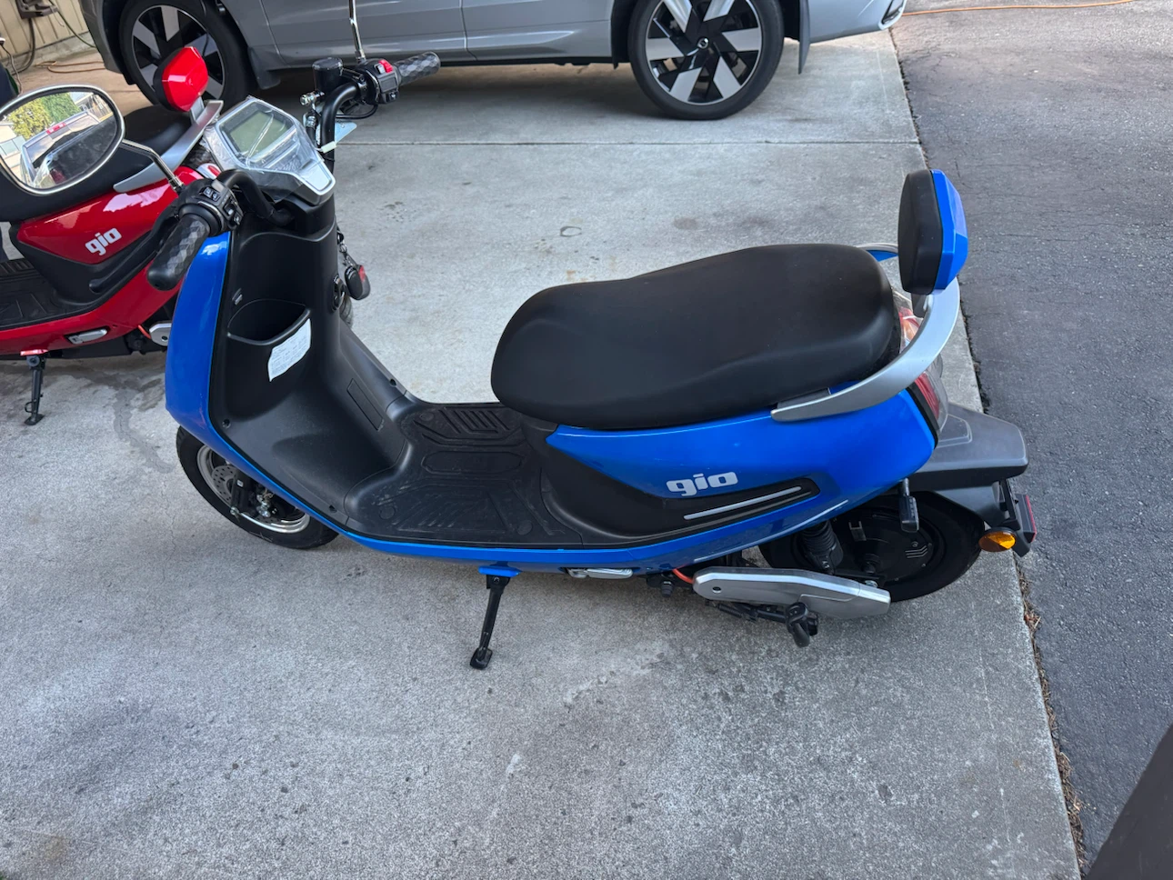 Blue 2025 GIO Supra Electric Scooter NEE - photo 3