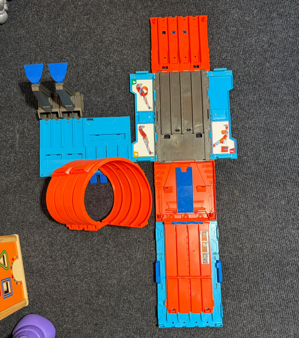 Hot Wheels Track Builder Set