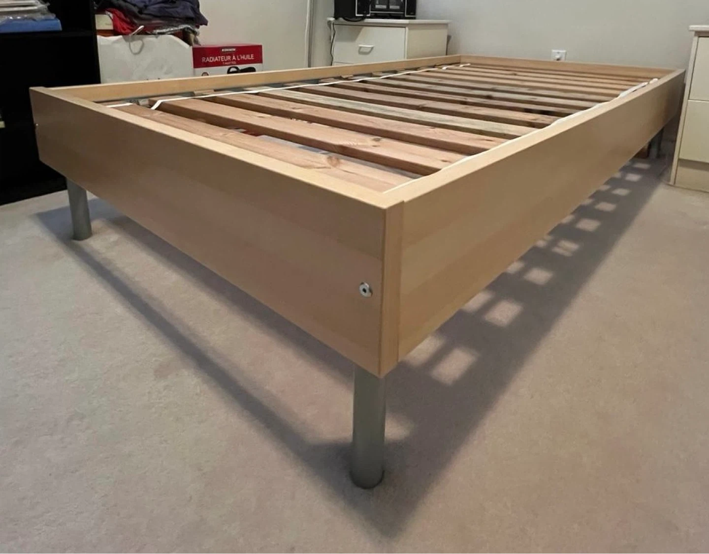 Sea Horse Mattress and Wooden Bed Frame - photo 4