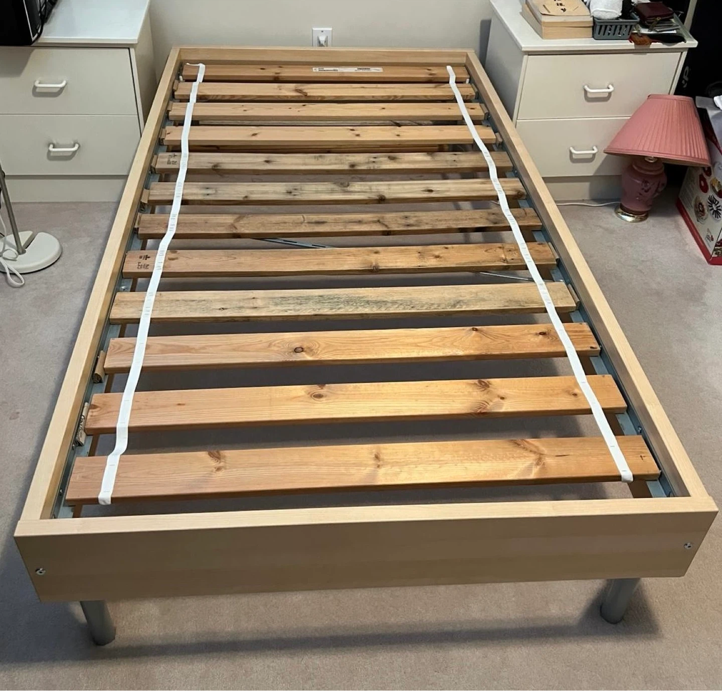 Sea Horse Mattress and Wooden Bed Frame - photo 5