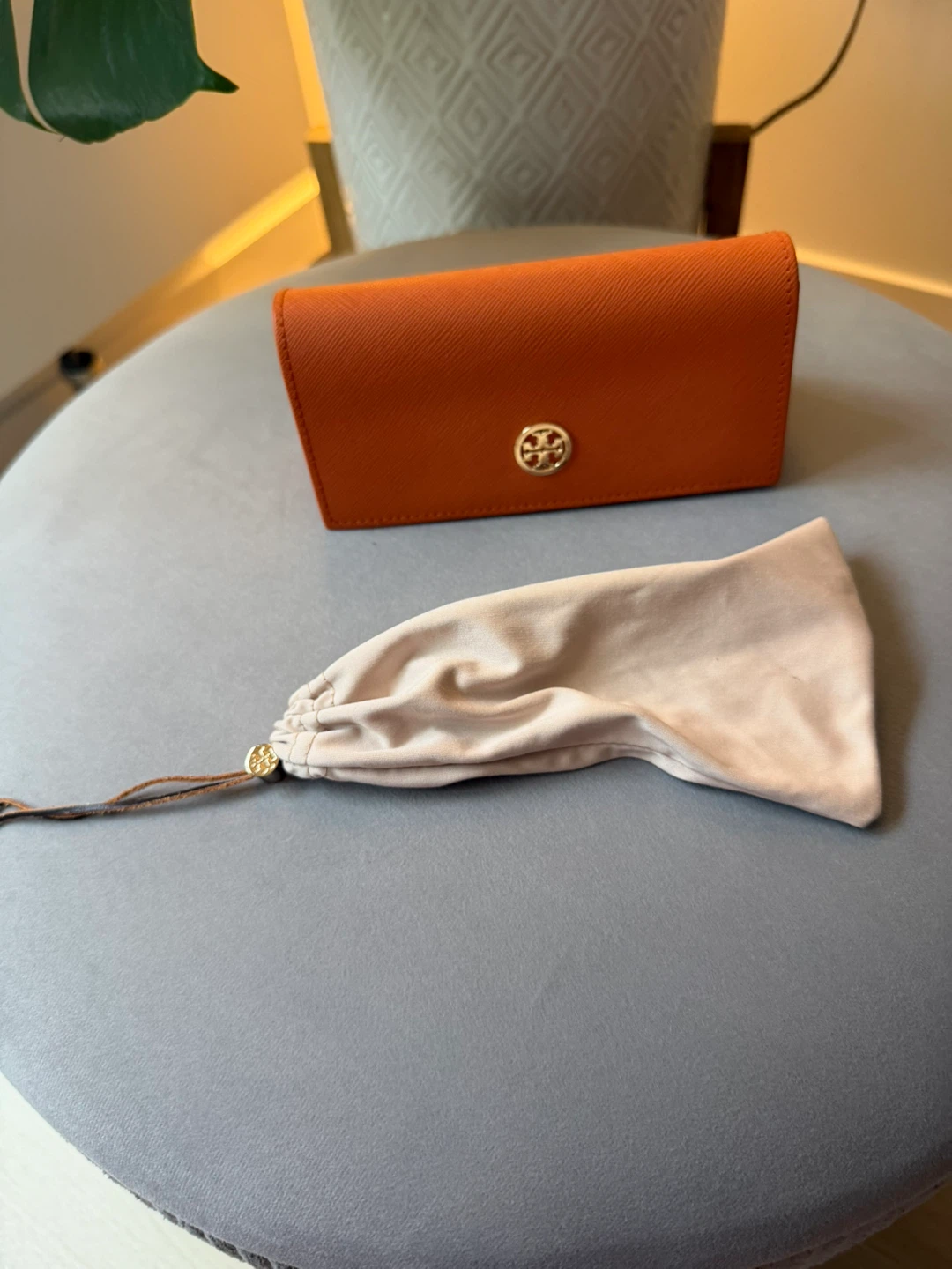 Tory Burch Sunglasses with Orange Case - photo 3