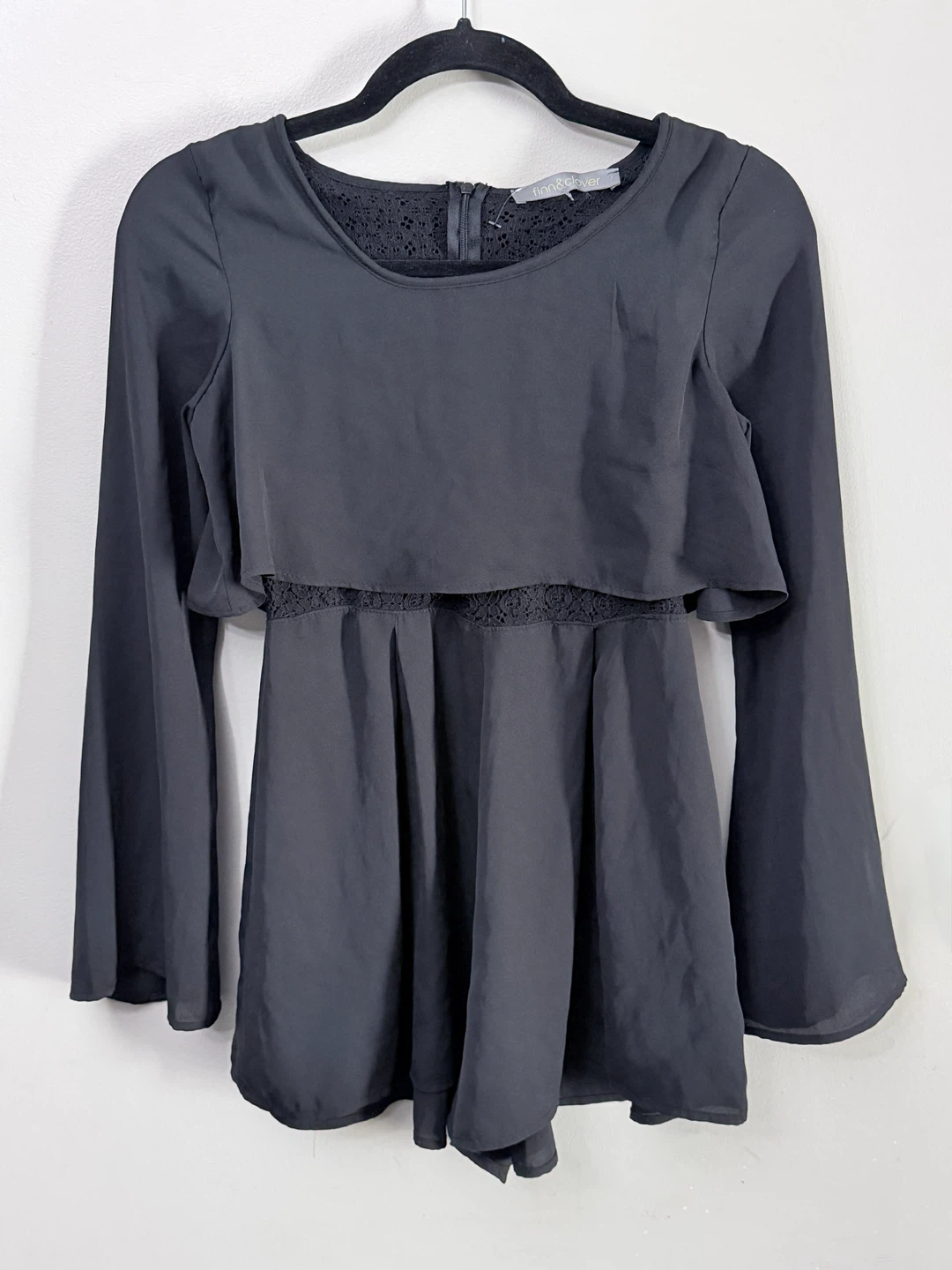 Finn & Clover Black Romper with Lace Detail XS - photo 2