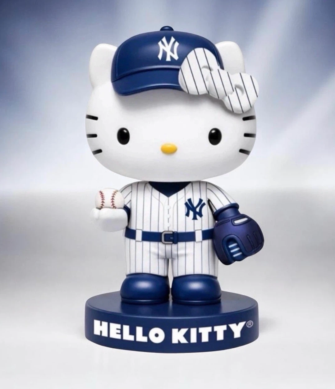 New York Yankees Hello Kitty Limited Edition Bobblehead - photo 2